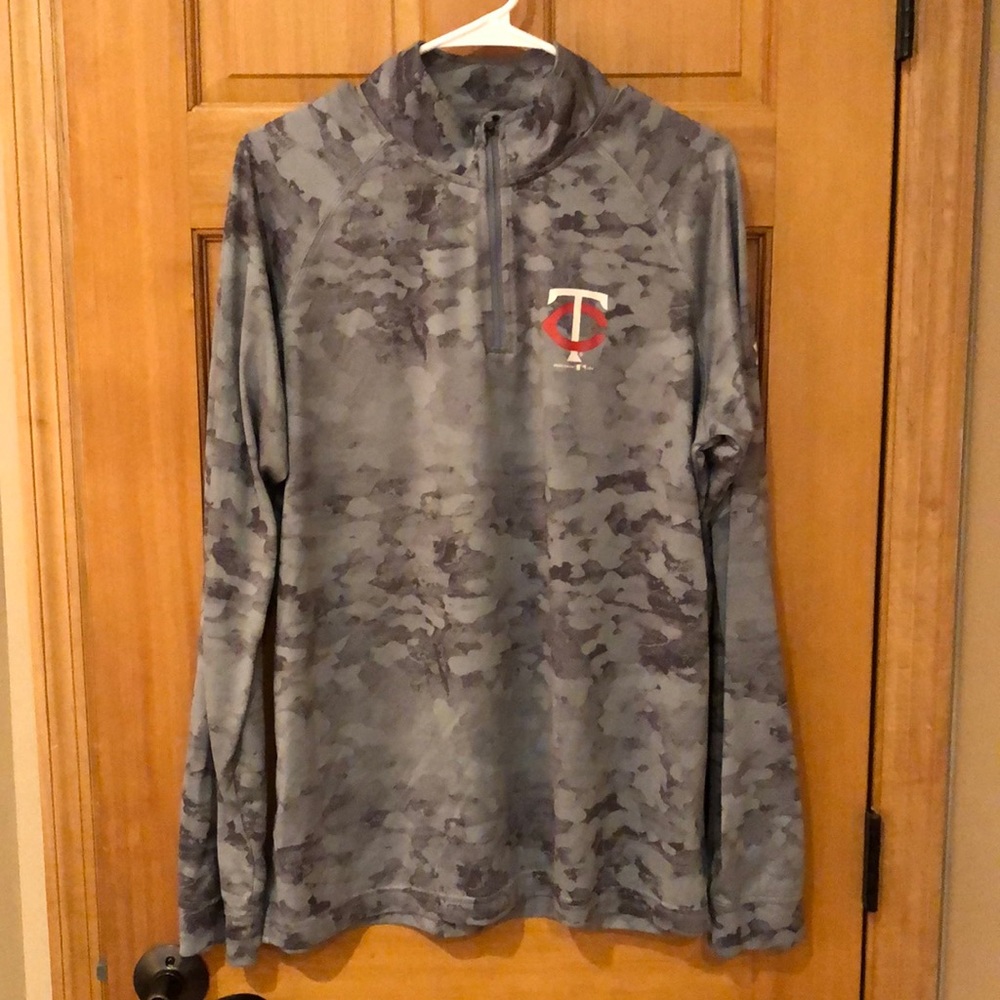 Under armour pull over